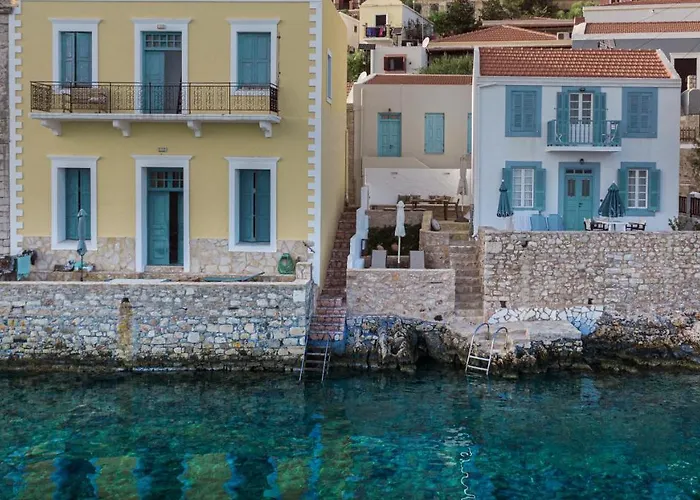 فيلة Phaedra Chalki Town